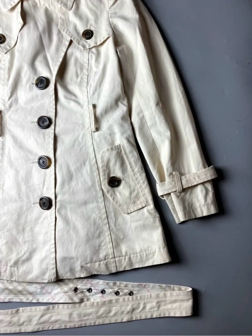 Burberry Cream Trench Coat - Picture 7 of 10